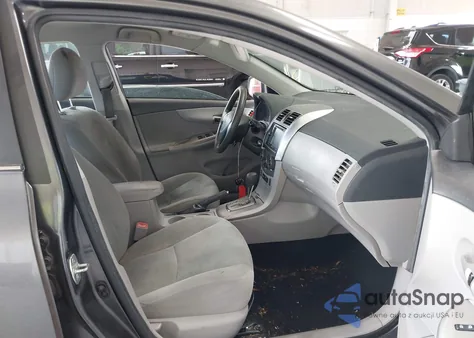 2013 Toyota Corolla Le z USA, uszkodzony, nr VIN 2T1BU4EEXDC012323